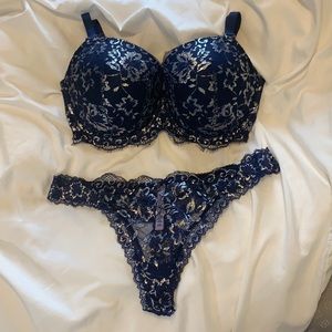 Victoria’s Secret Dream Angels Demi Bra and panties set